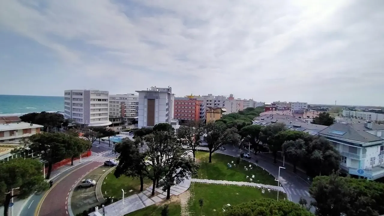 Hotel Alla Rotonda Lido di Jesolo 3*,  Italia